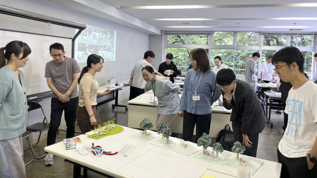 西公園ワークショップにて学生が設計提案を発表